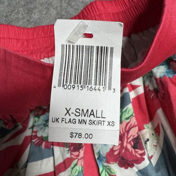 Disney Dress Shop Epcot United Kingdom Skirt Women's XS UK Flag Floral WDW NWT - Picture 4 of 10